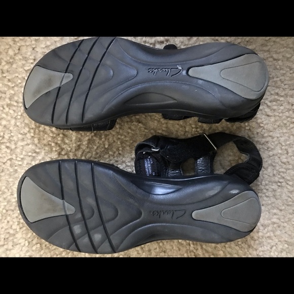 Black sandals - Picture 2 of 2